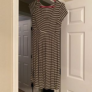 Olive Isabel Maternity Dress Size Small